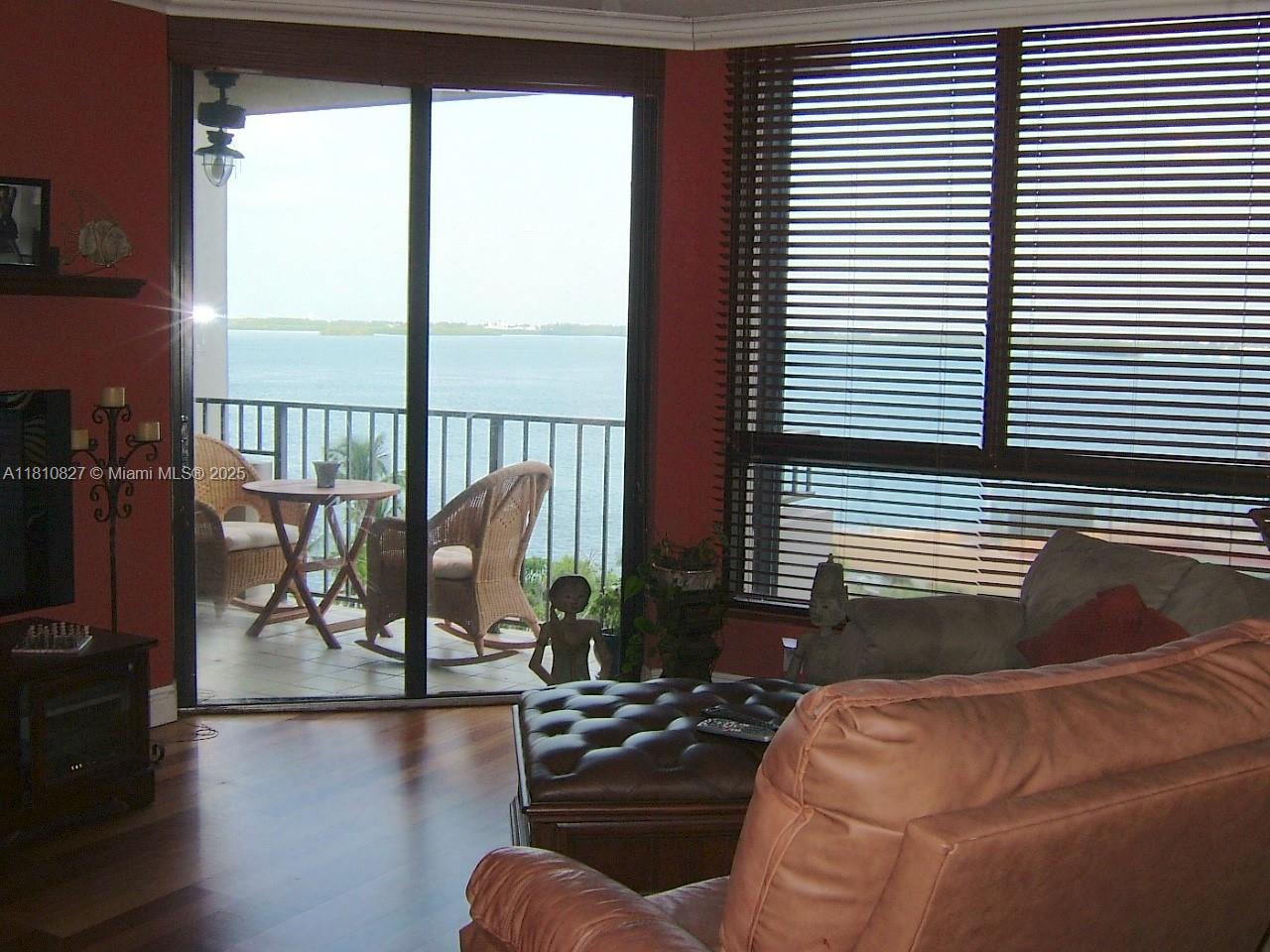 520 Brickell Key Dr A811 Property Photo 7