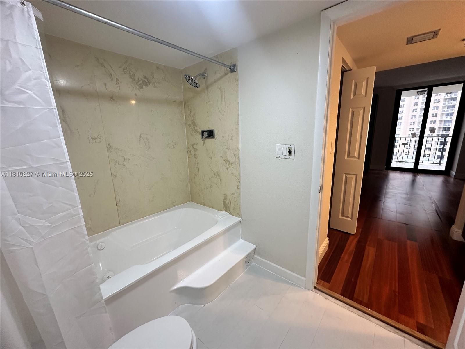 520 Brickell Key Dr A811 Property Photo 29