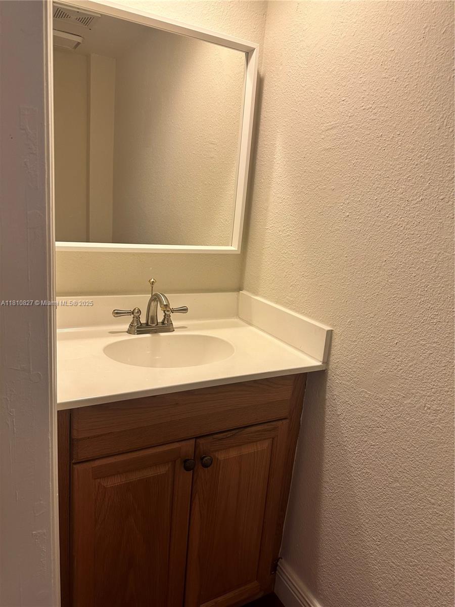 520 Brickell Key Dr A811 Property Photo 32