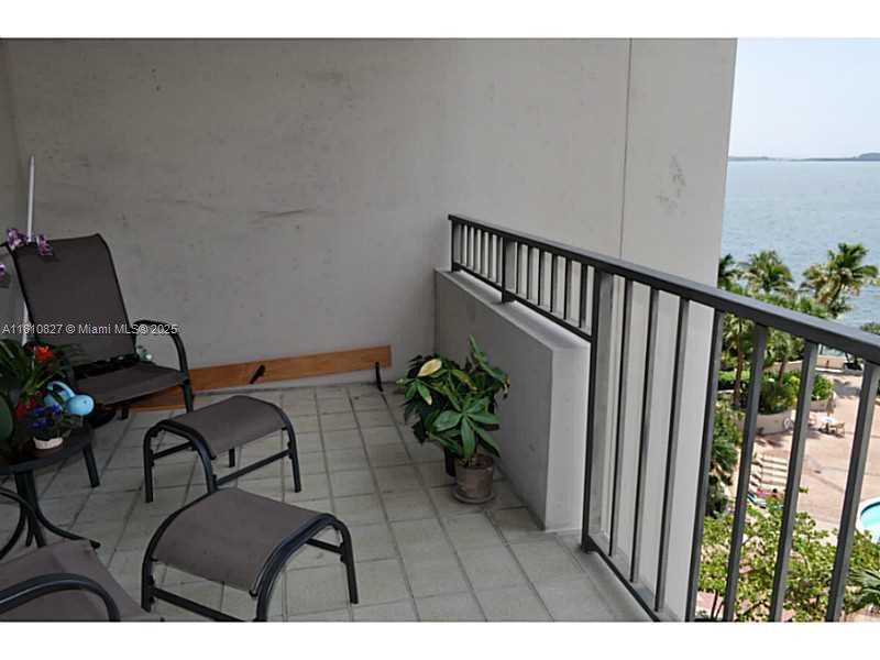 520 Brickell Key Dr A811 Property Photo 33
