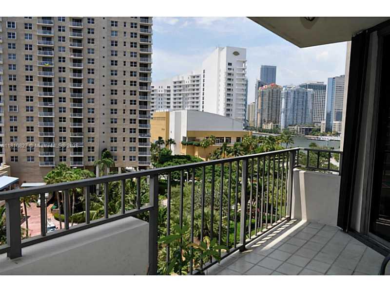 520 Brickell Key Dr A811 Property Photo 39