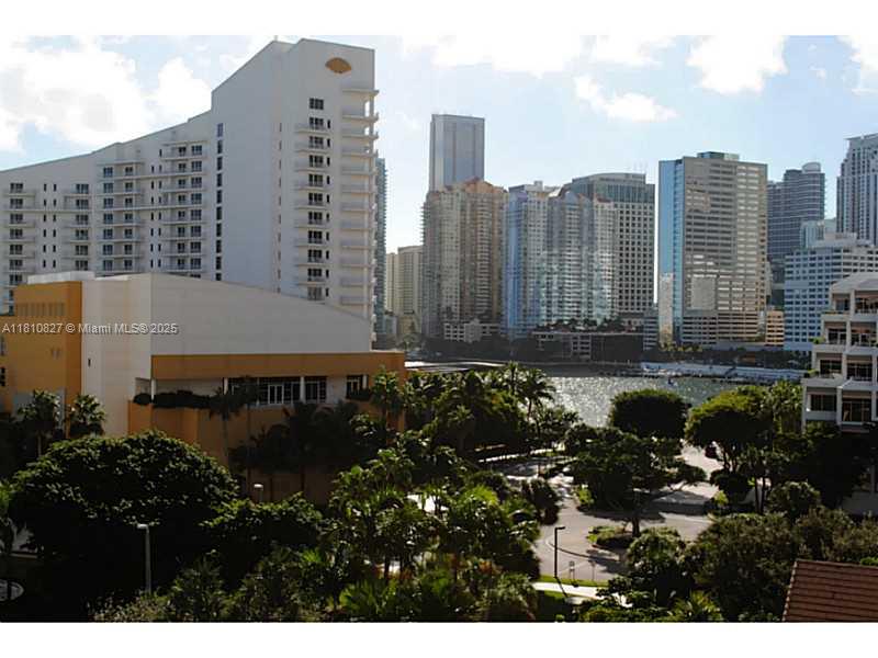 520 Brickell Key Dr A811 Property Photo 40