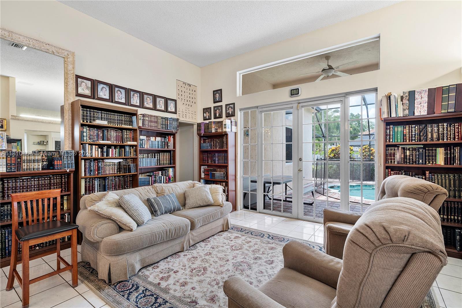 1357 Camellia Ln Property Photo 5