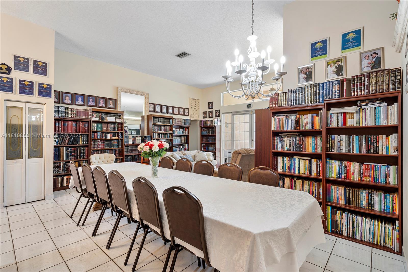 1357 Camellia Ln Property Photo 7