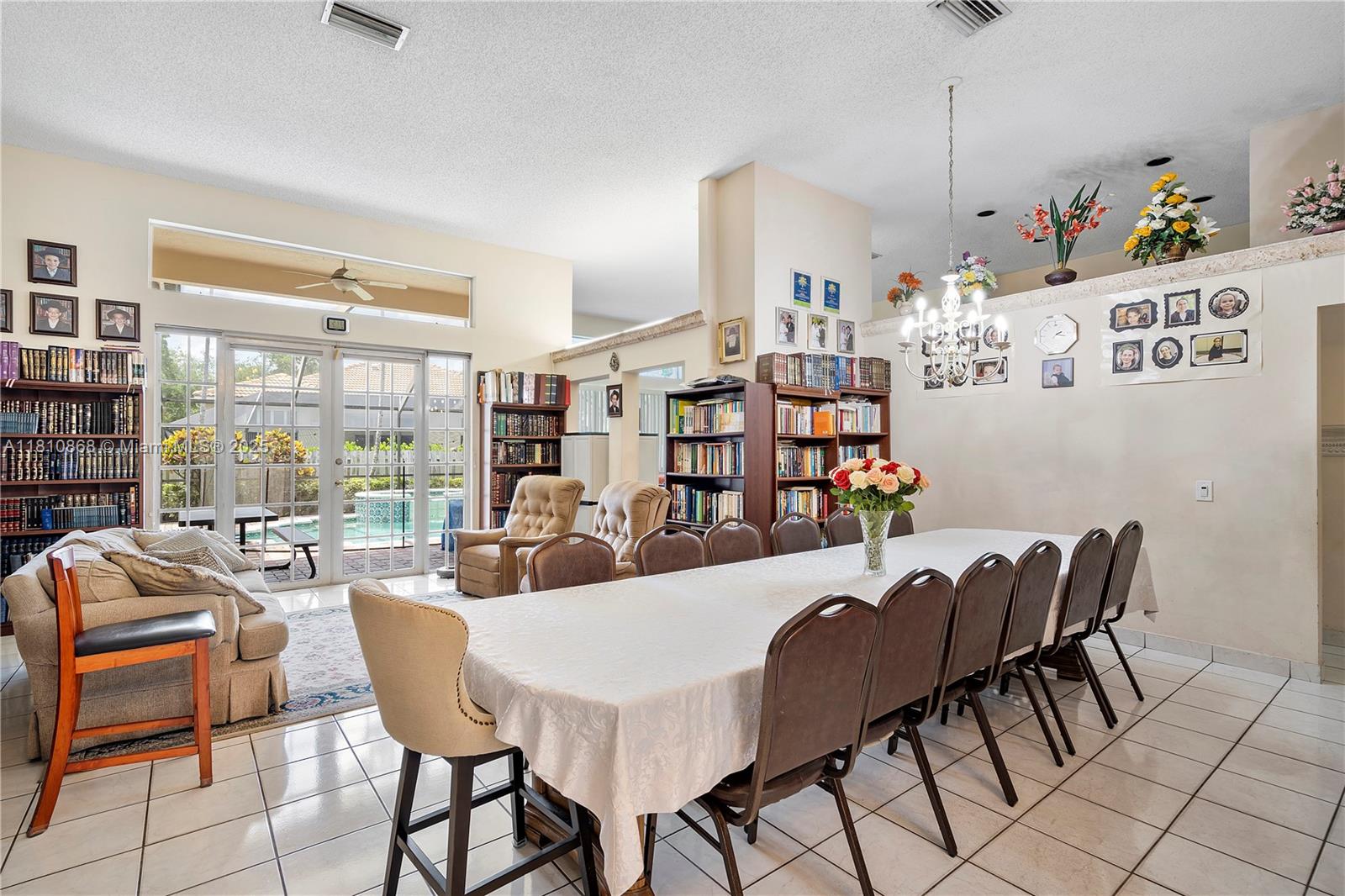 1357 Camellia Ln Property Photo 8