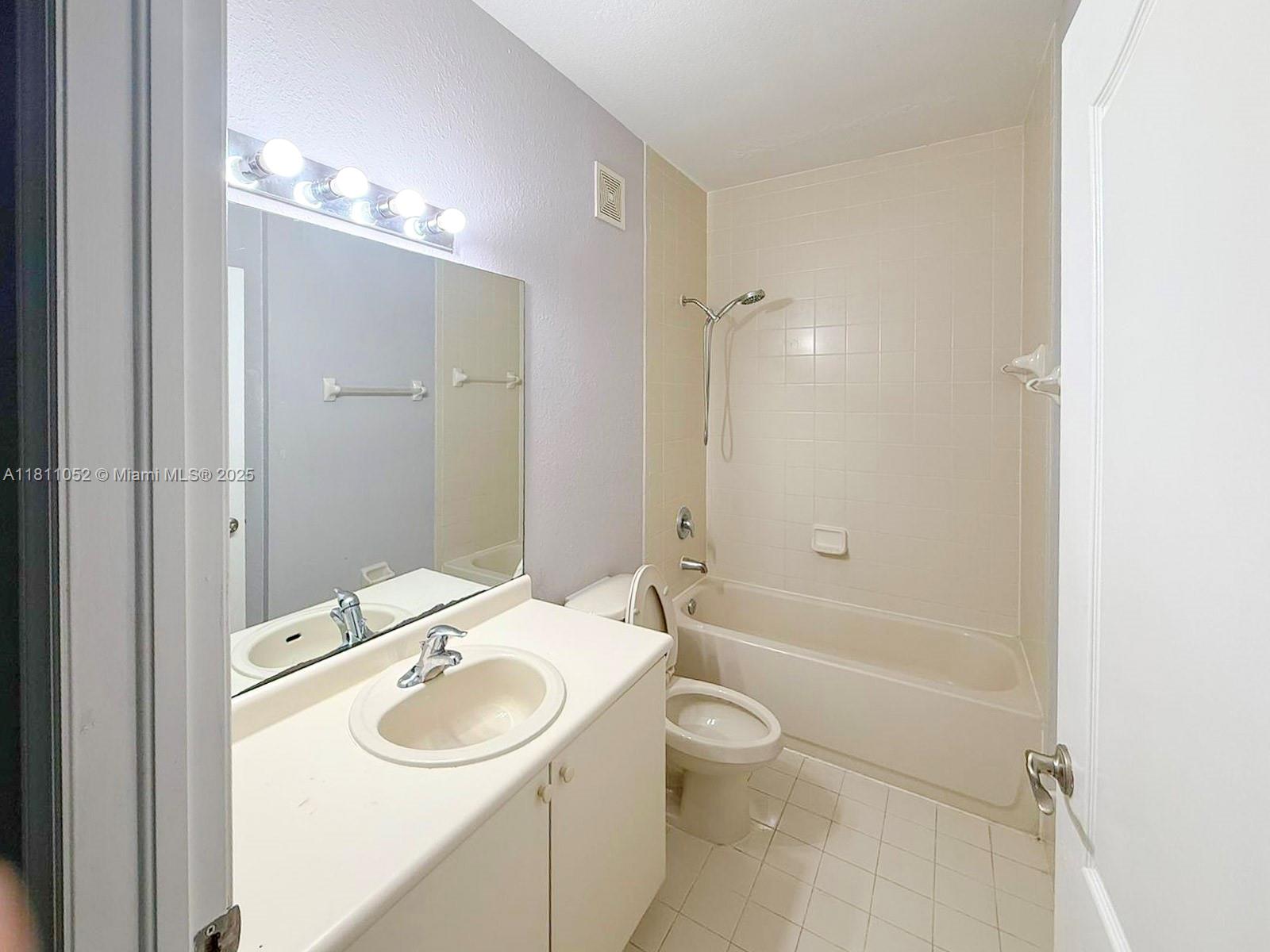 1677 Se Ct-27 Property Photo 16