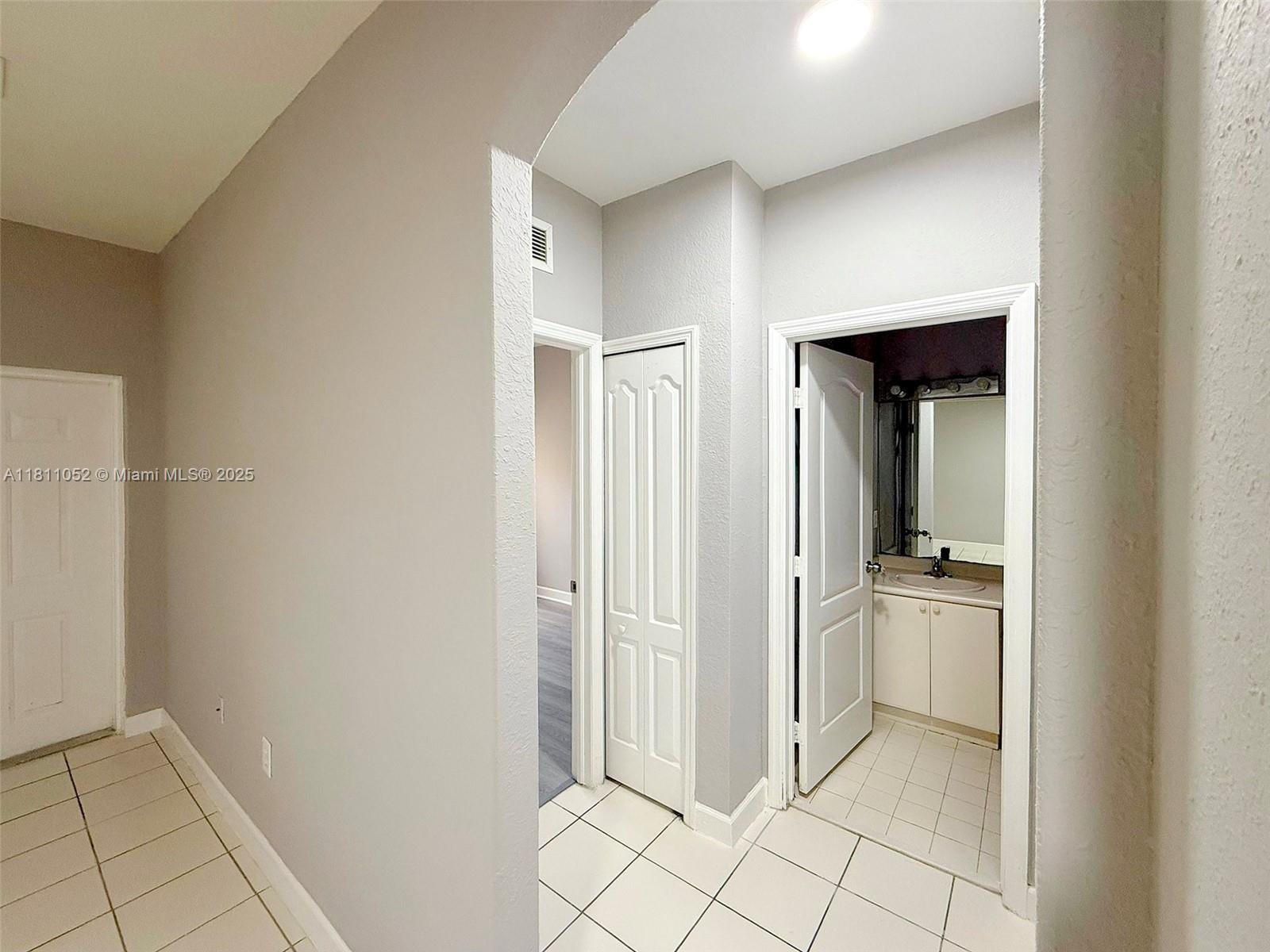1677 Se Ct-27 Property Photo 43