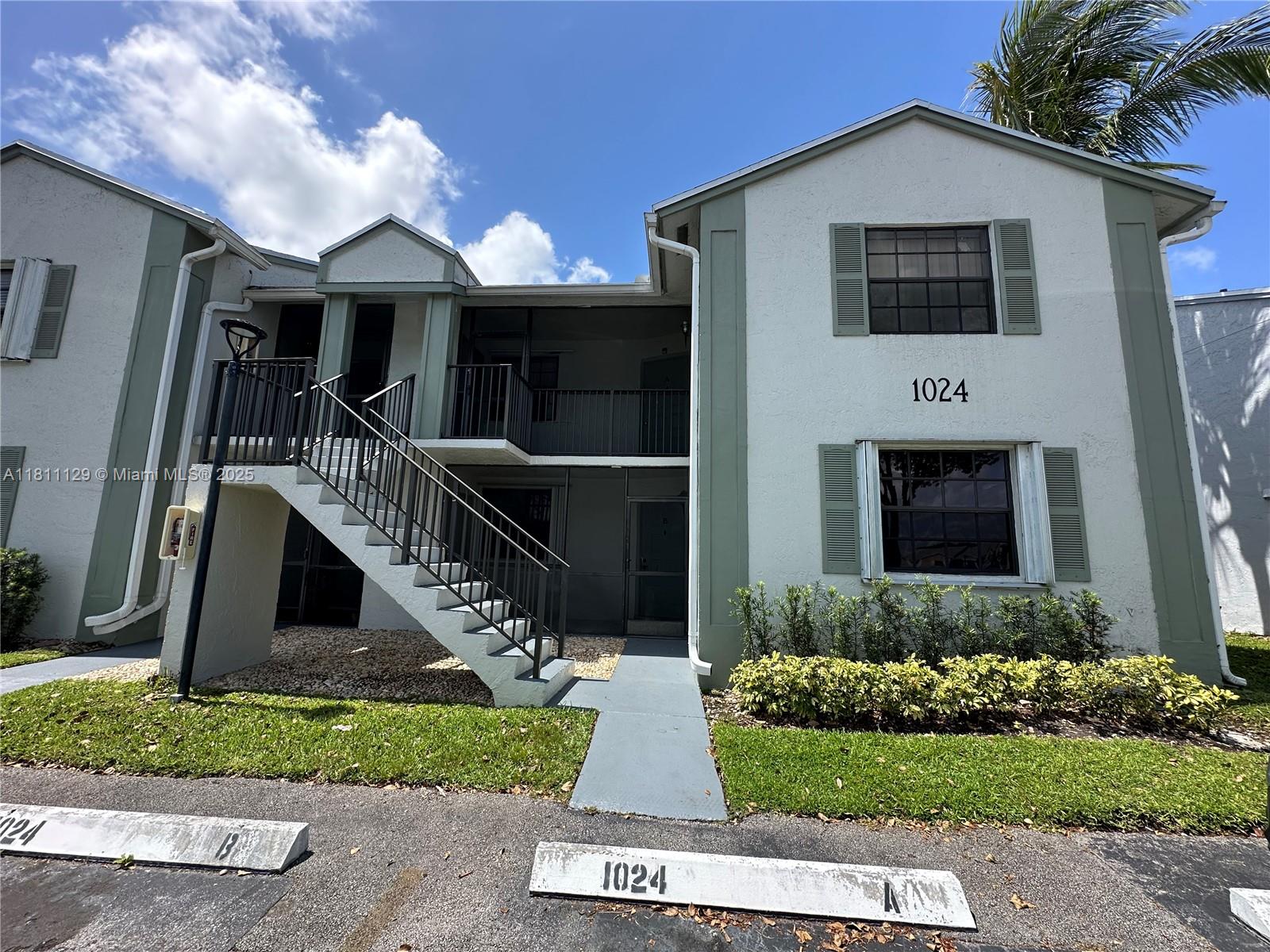 1024 S Independence Dr 1024A Property Photo 1