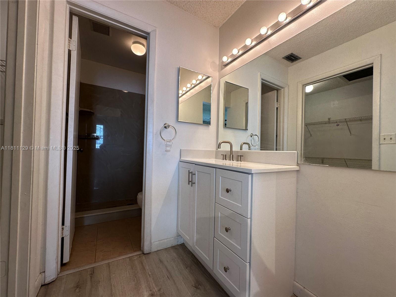 1024 S Independence Dr 1024a Property Photo 11