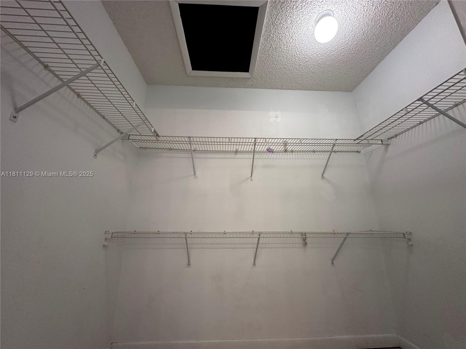 1024 S Independence Dr 1024a Property Photo 17