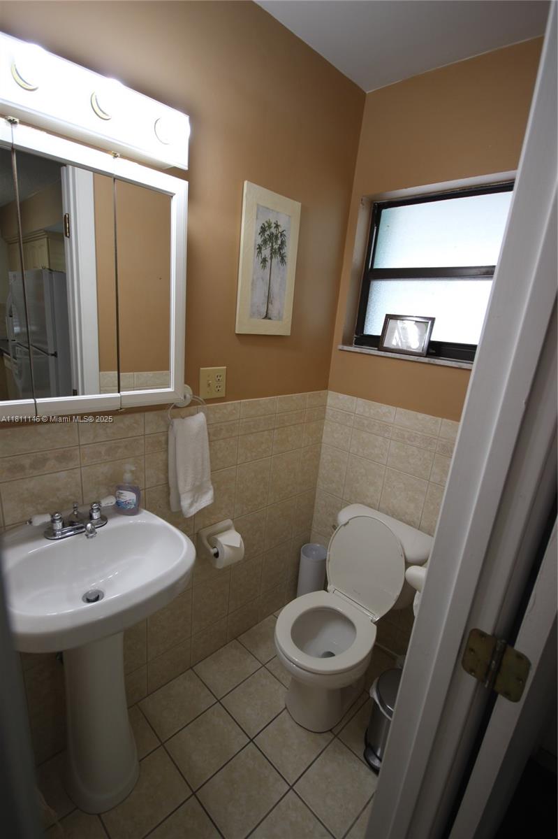 1500 Ocean Bay Dr B8 Property Photo 11