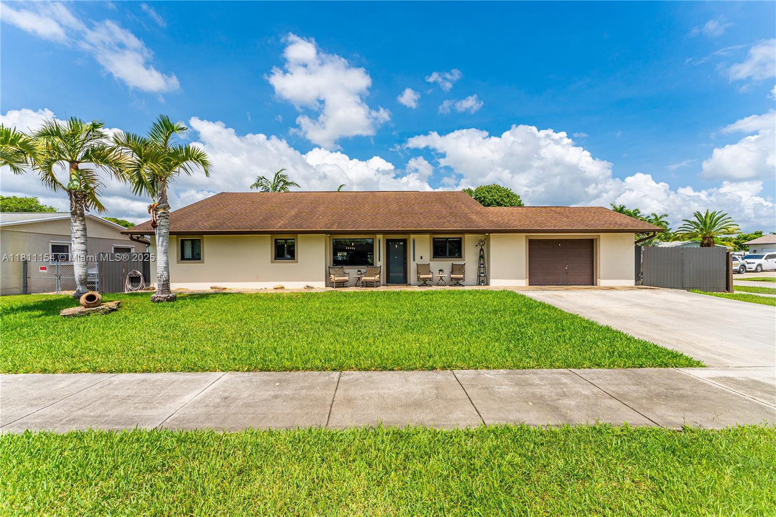 1760 Nw 12th Ave Property Photo 3
