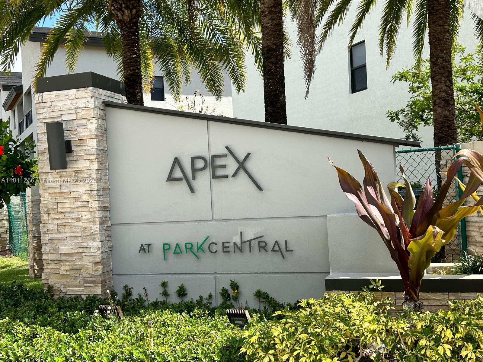 8005 NW 104th Ave 24 Property Photo 1