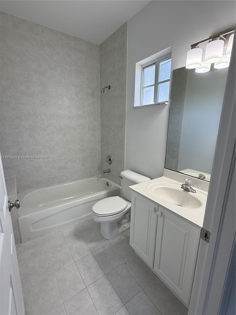 4157 Ne 14th St Property Photo 16