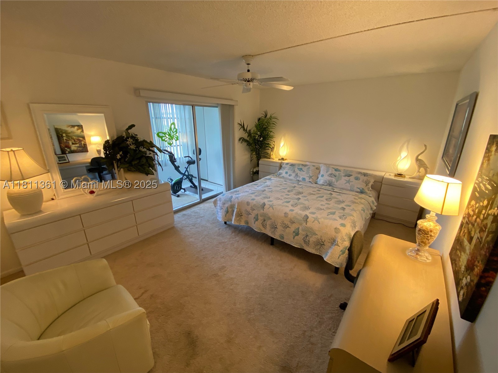 1902 Bermuda Cir G3 Property Photo 3