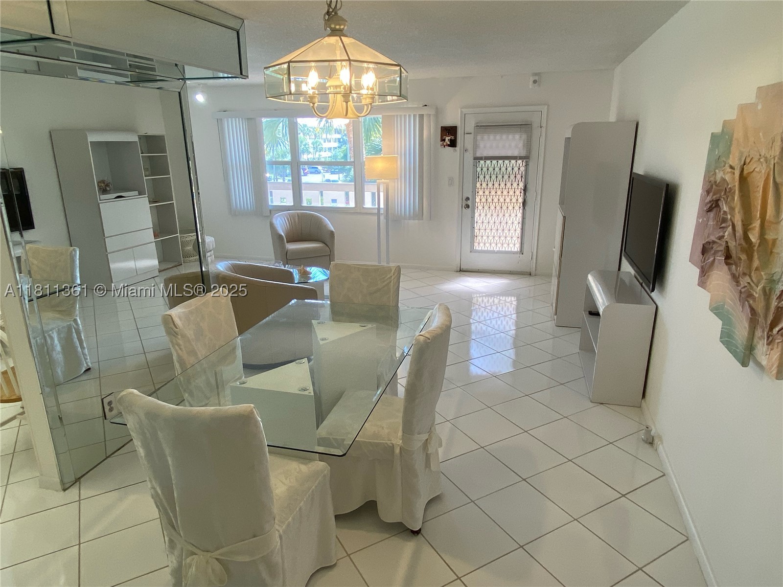 1902 Bermuda Cir G3 Property Photo 7