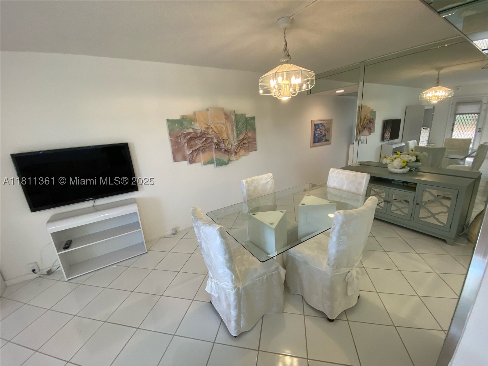 1902 Bermuda Cir G3 Property Photo 8