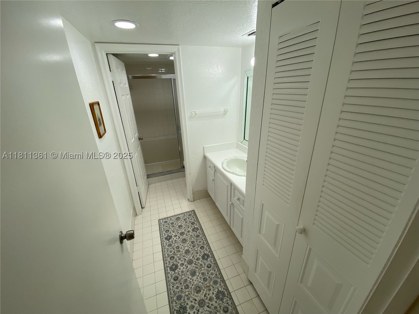 1902 Bermuda Cir G3 Property Photo 12