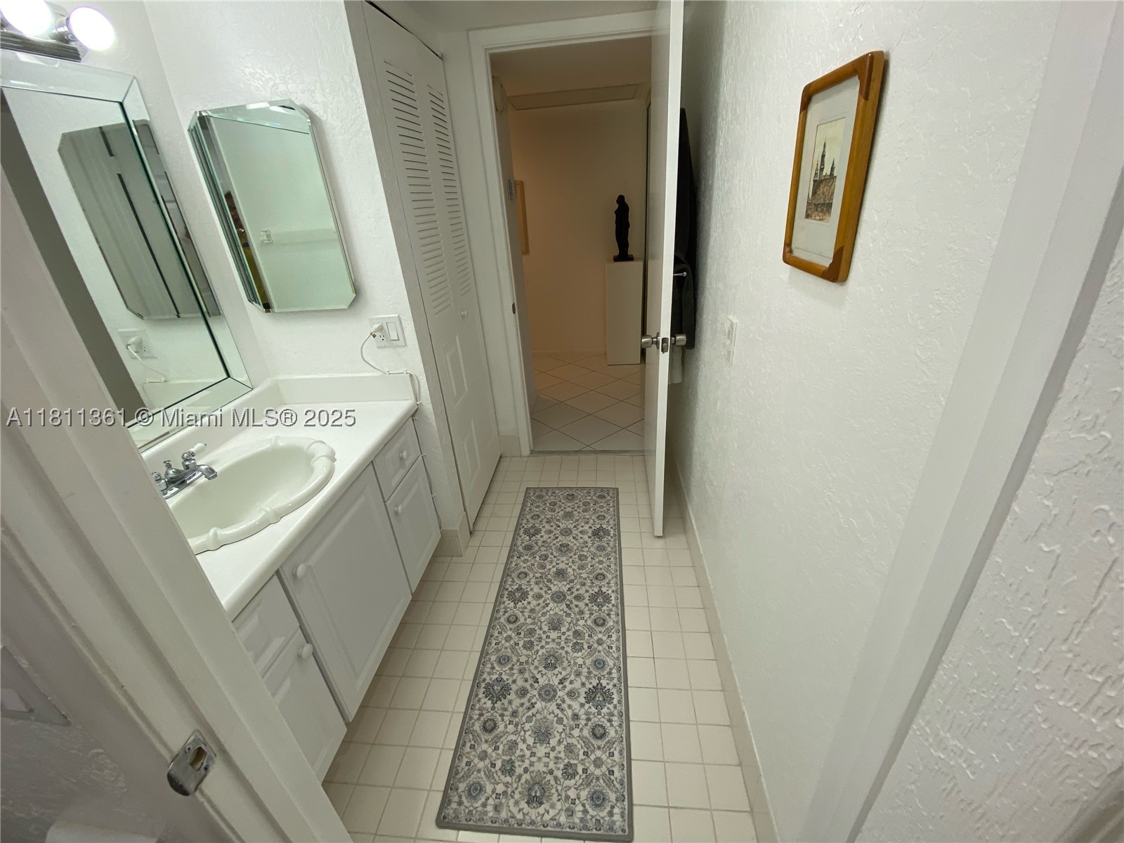 1902 Bermuda Cir G3 Property Photo 14