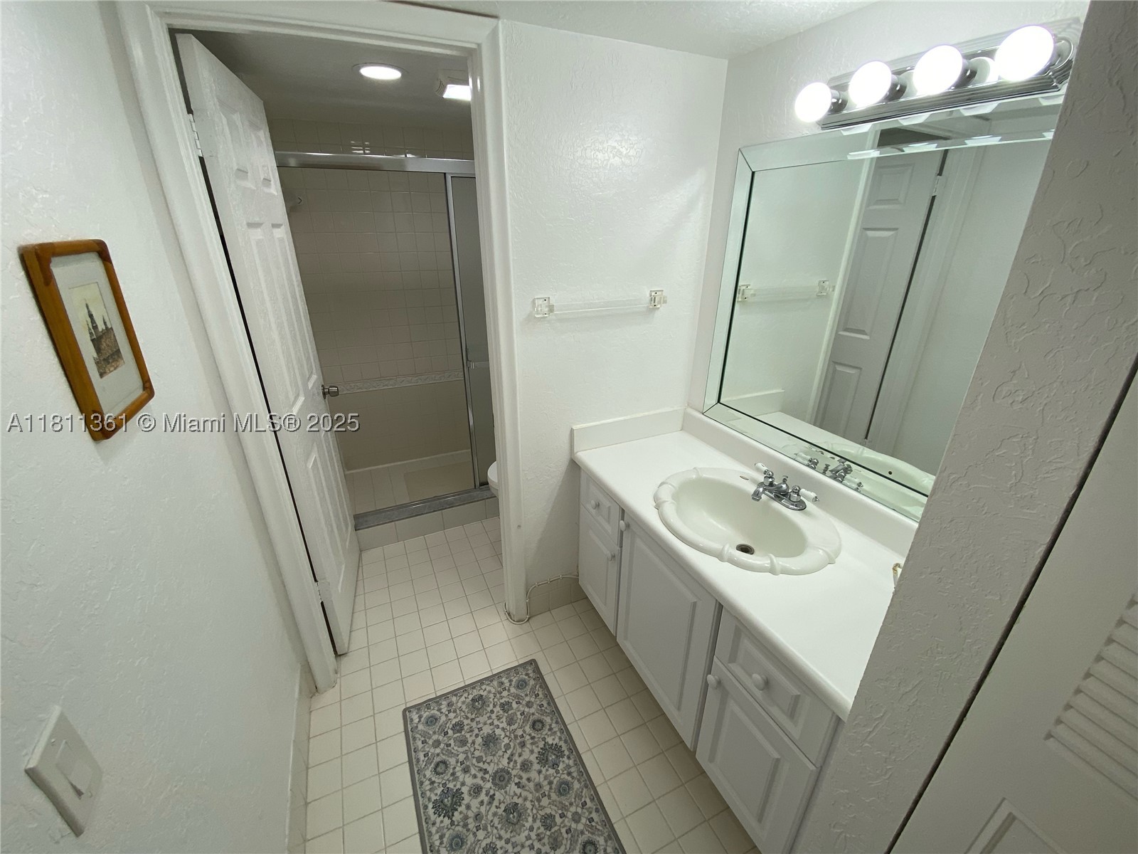 1902 Bermuda Cir G3 Property Photo 15