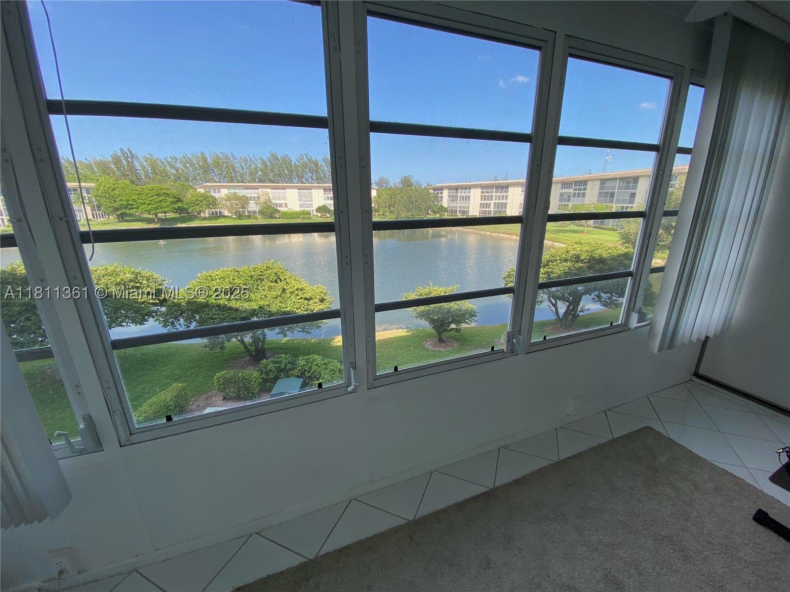 1902 Bermuda Cir G3 Property Photo 17