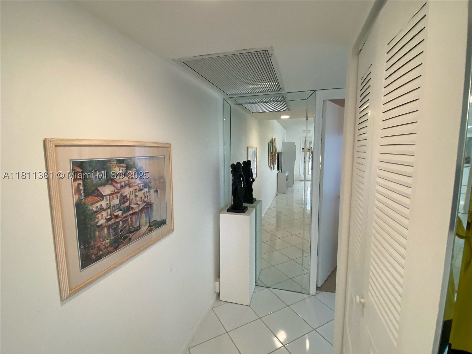 1902 Bermuda Cir G3 Property Photo 18