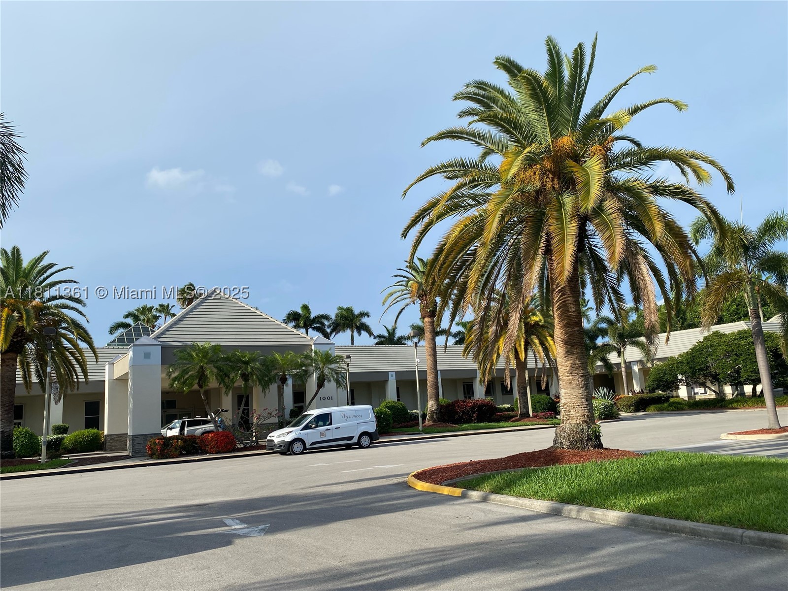 1902 Bermuda Cir G3 Property Photo 38