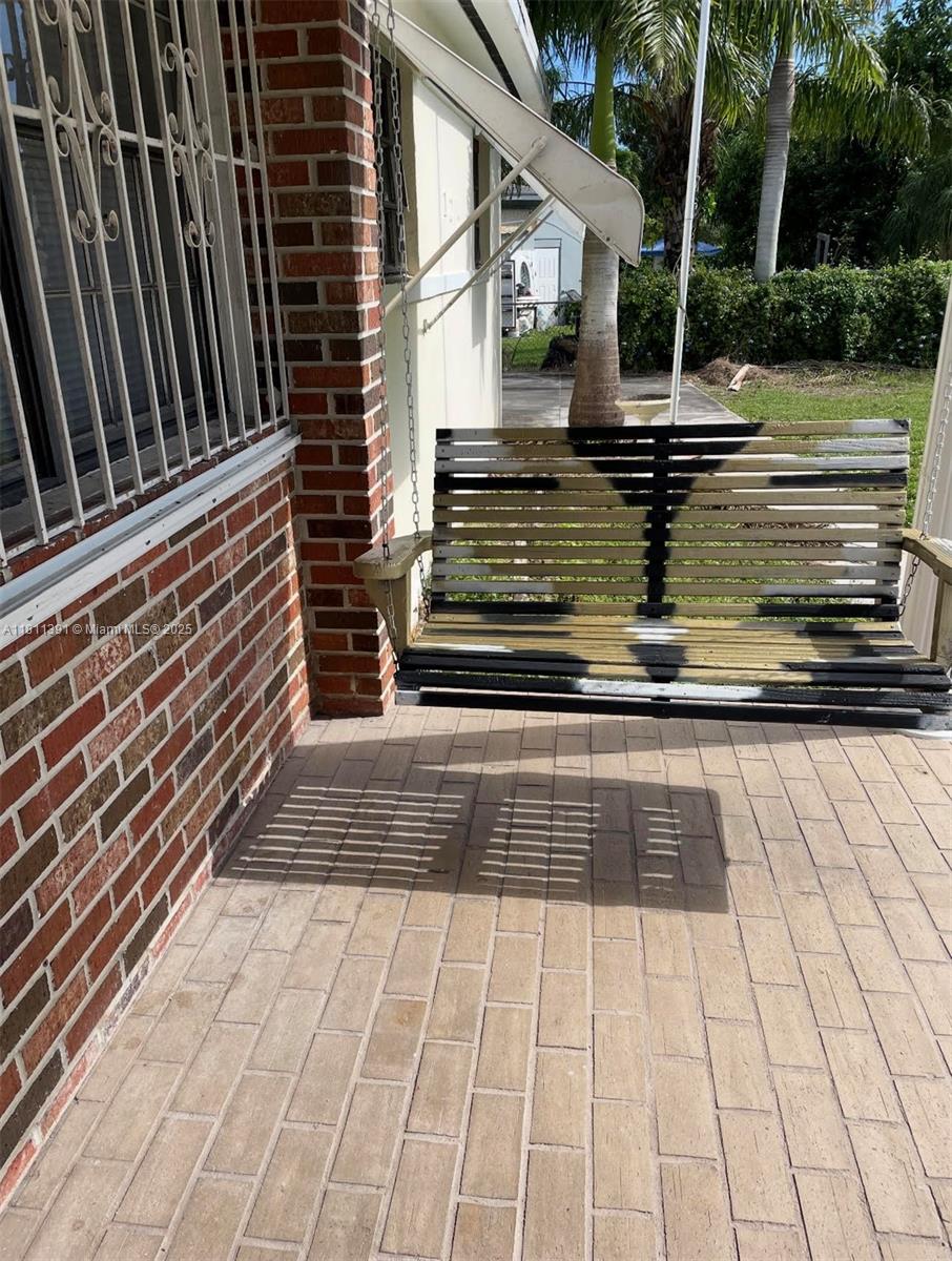 127 Nw 14th St Property Photo 3