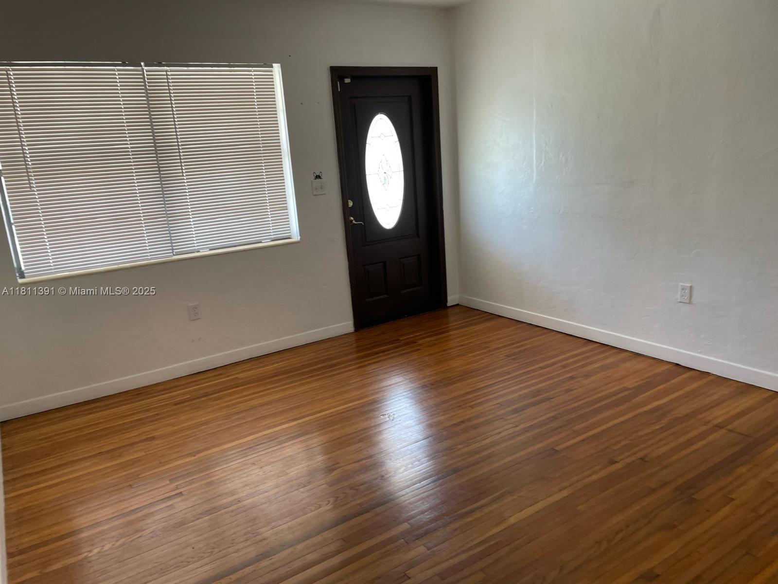 127 Nw 14th St Property Photo 4