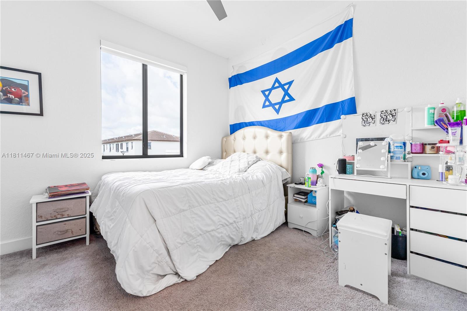 817 Ne 211th St Property Photo 3