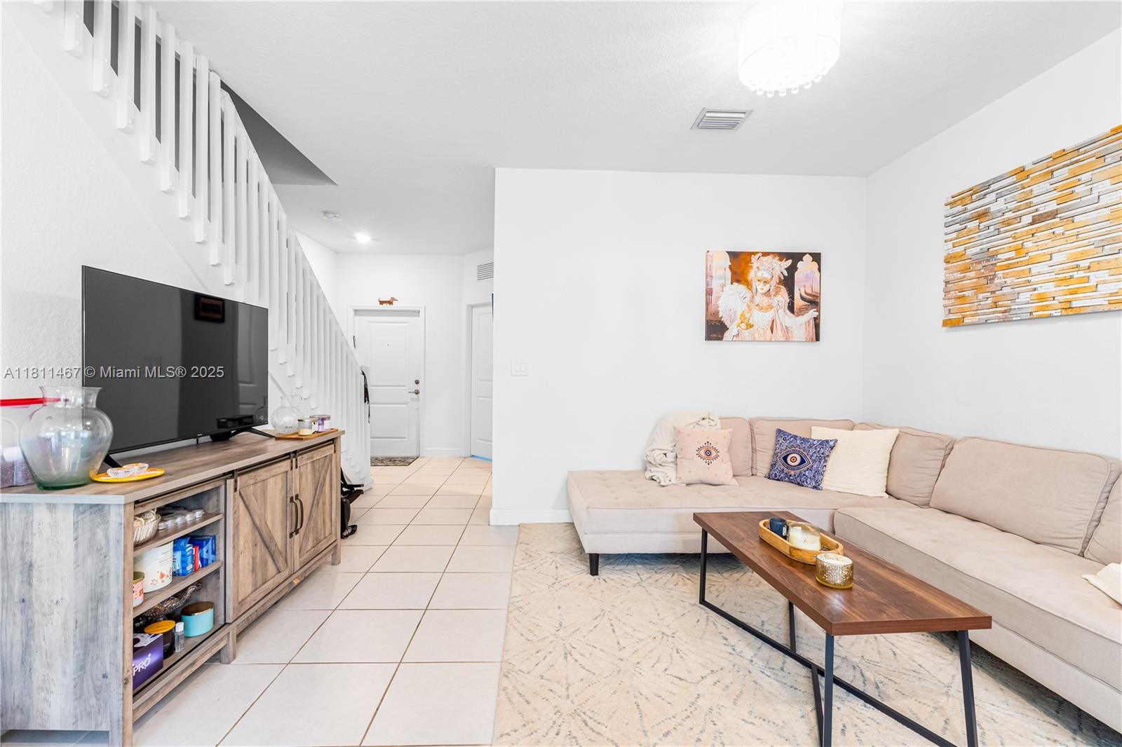 817 Ne 211th St Property Photo 13