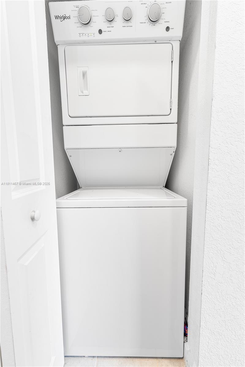 817 Ne 211th St Property Photo 15