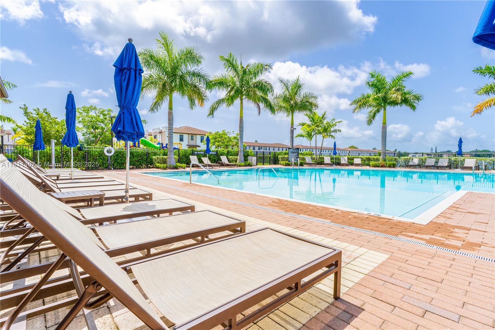 817 Ne 211th St Property Photo 17