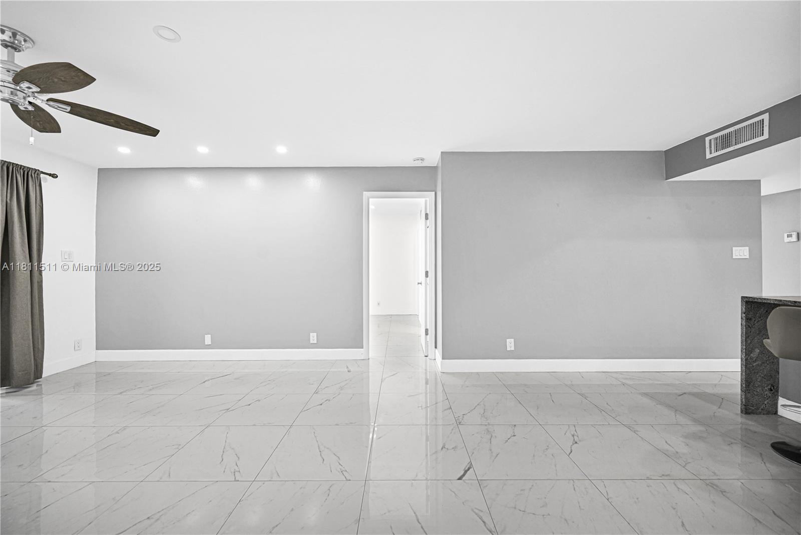 132 S Cypress Rd 518 Property Photo 10