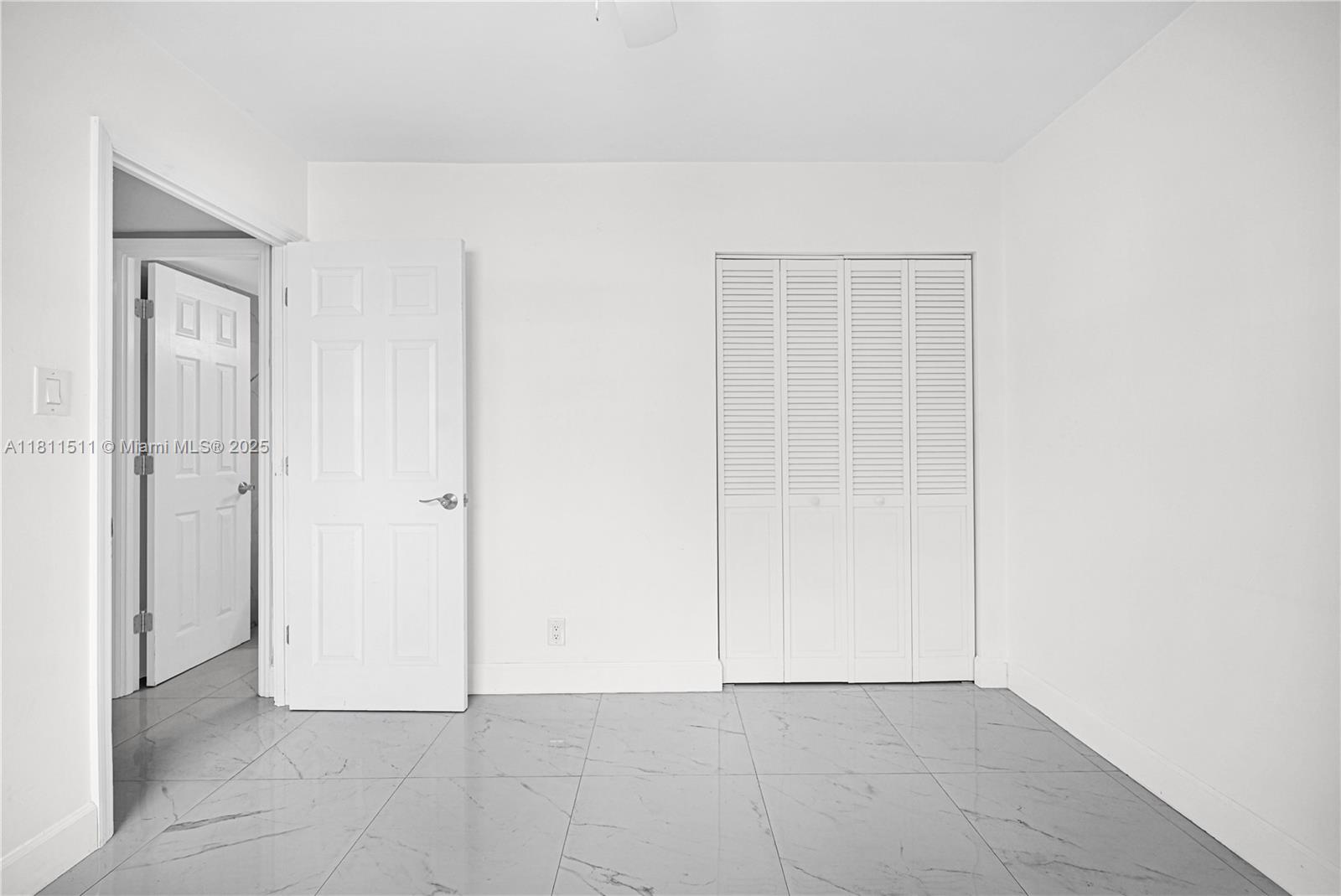 132 S Cypress Rd 518 Property Photo 15