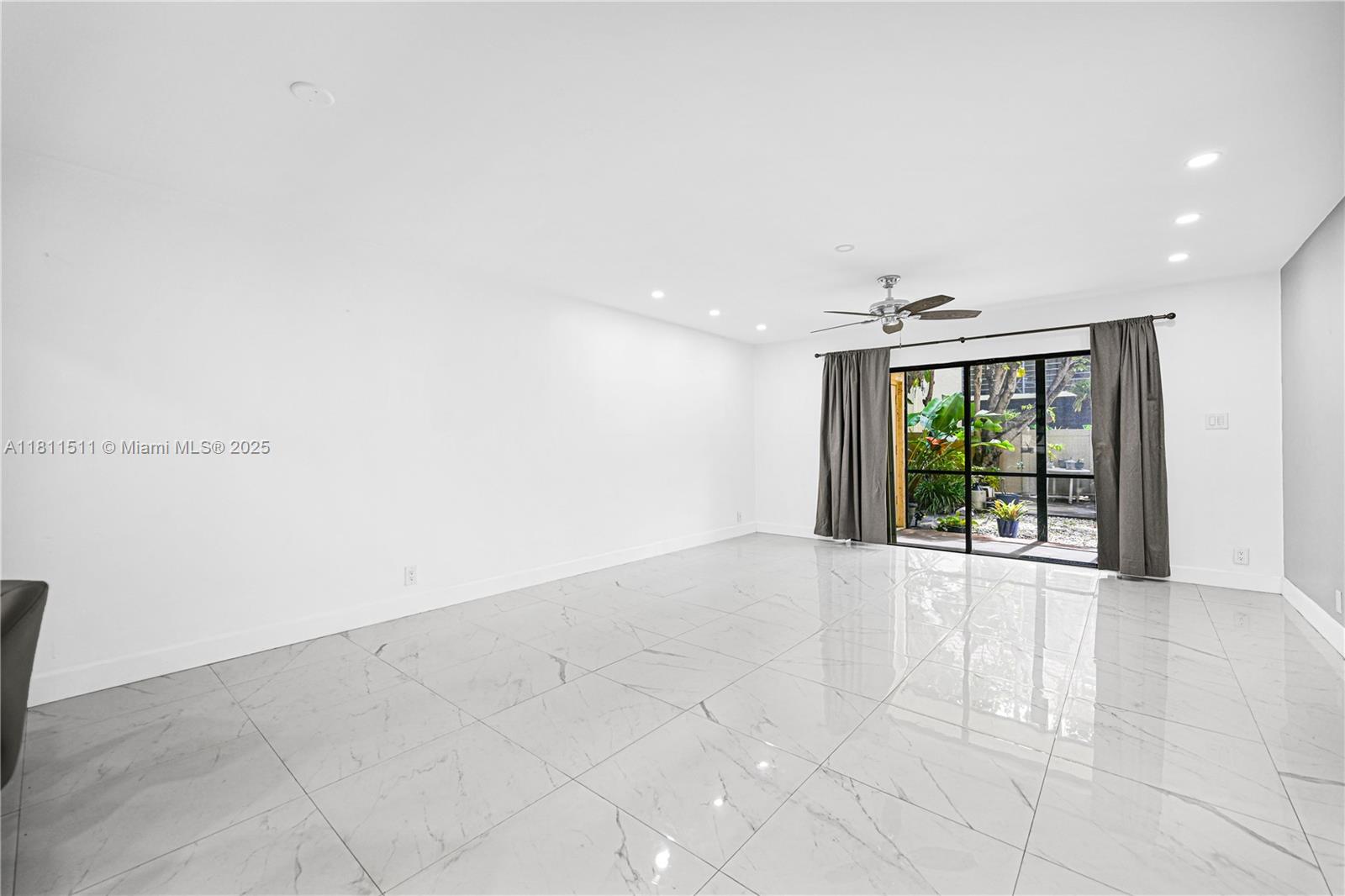 132 S Cypress Rd 518 Property Photo 26