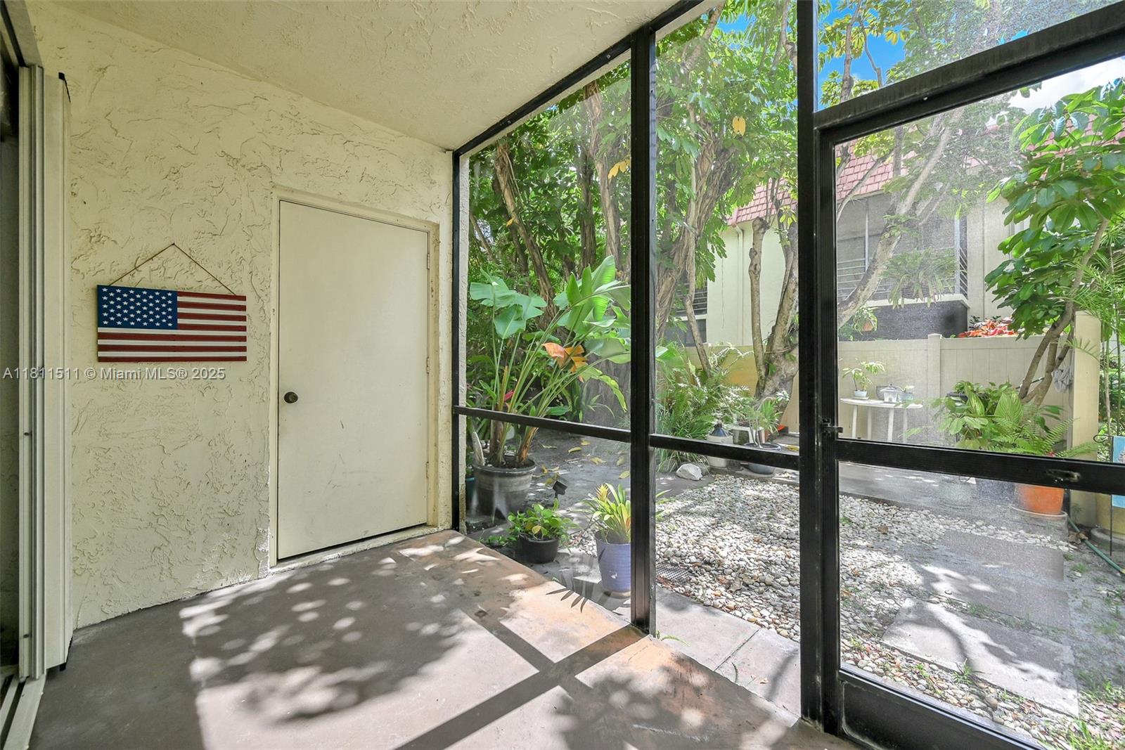 132 S Cypress Rd 518 Property Photo 27