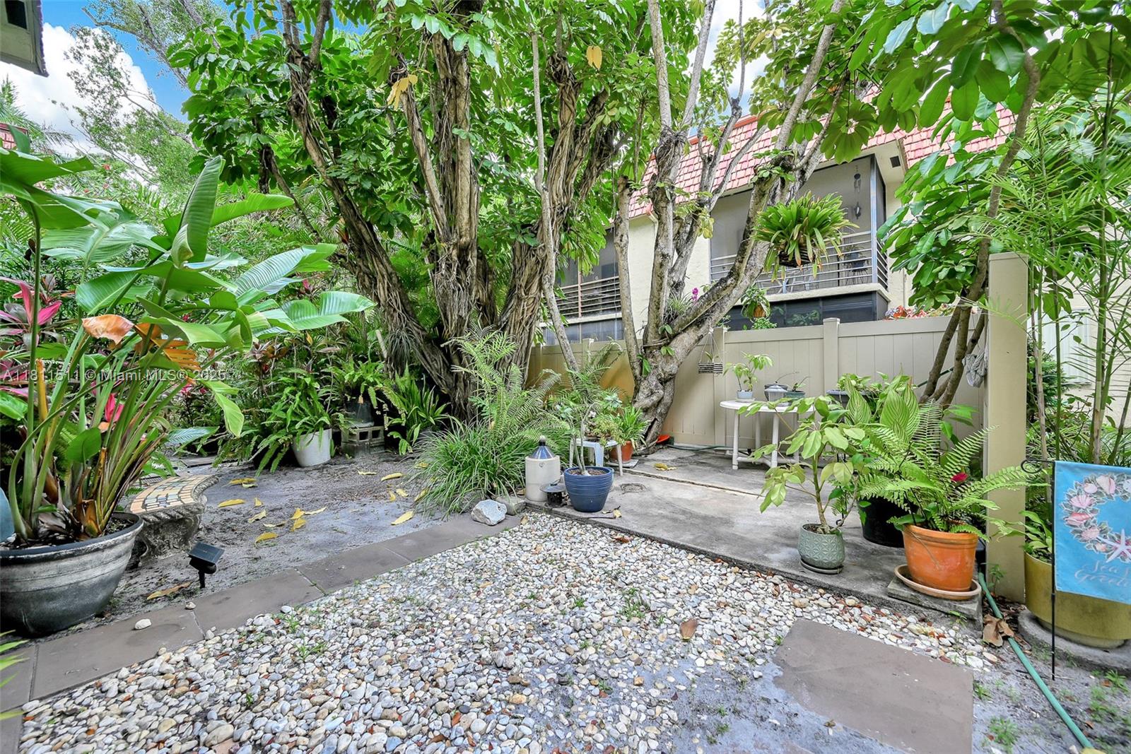 132 S Cypress Rd 518 Property Photo 33