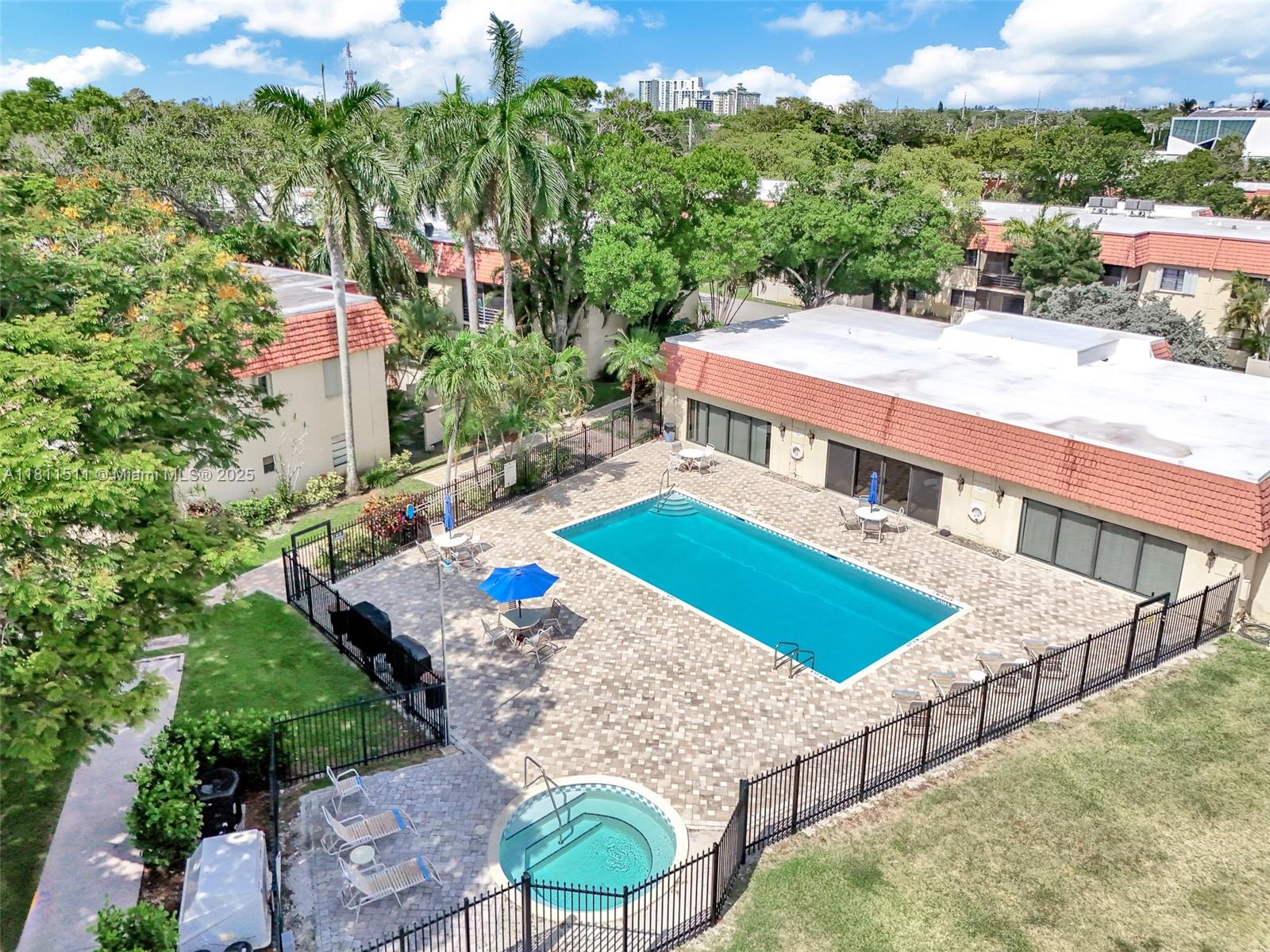 132 S Cypress Rd 518 Property Photo 38