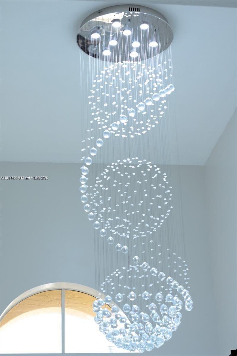 1371 Ne 42nd Ave Property Photo 6