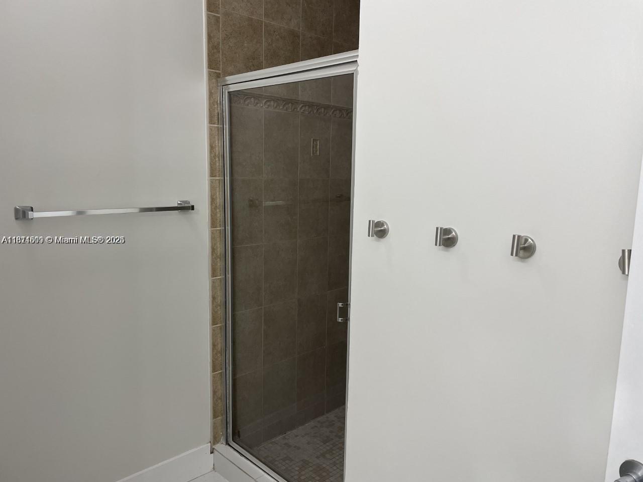1371 Ne 42nd Ave Property Photo 13