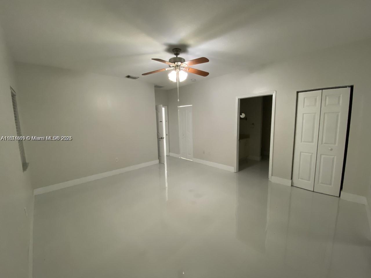 1371 Ne 42nd Ave Property Photo 15