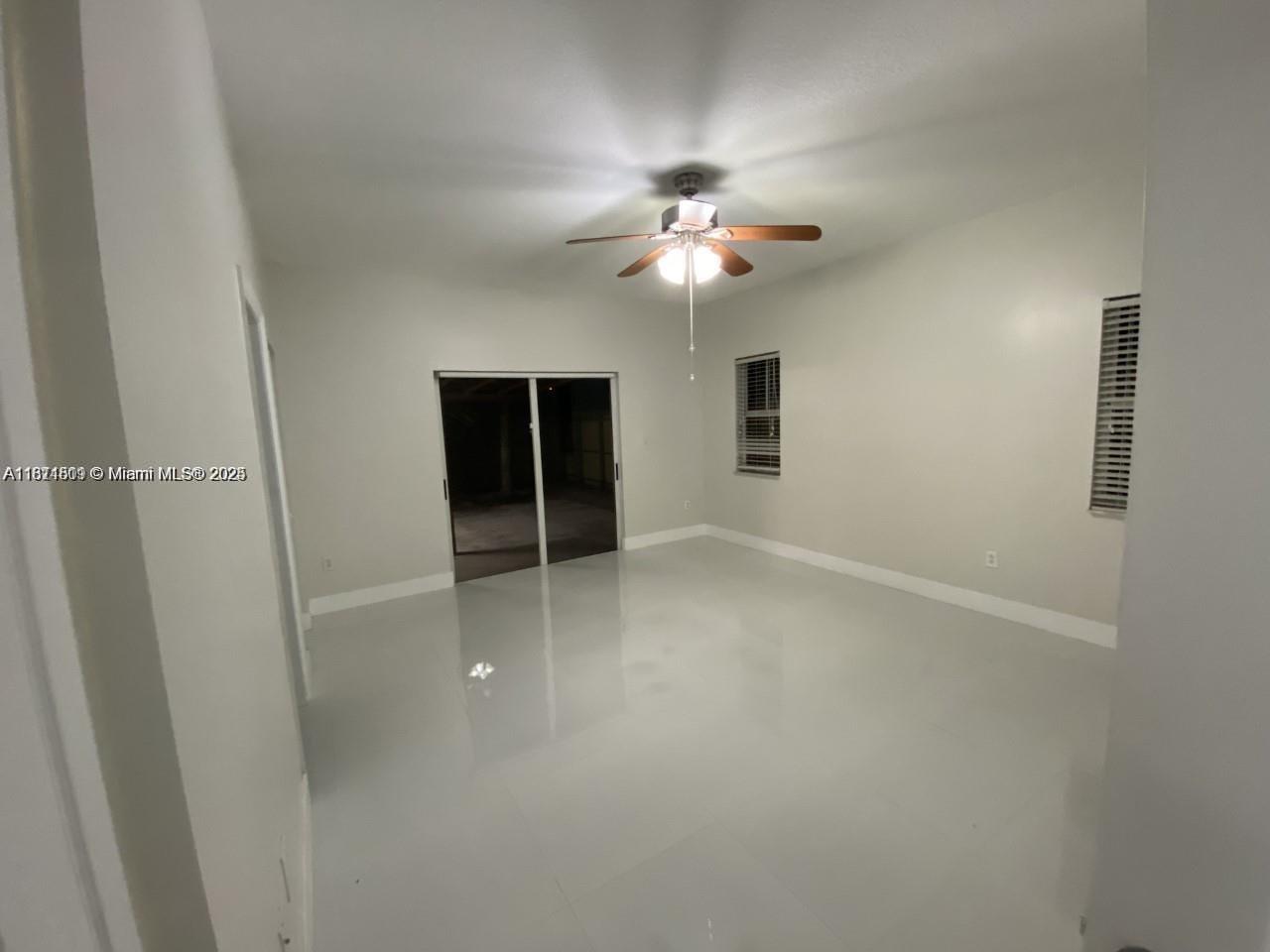 1371 Ne 42nd Ave Property Photo 16