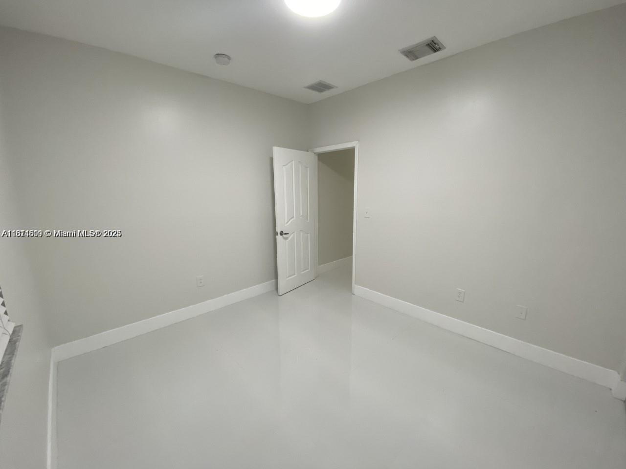 1371 Ne 42nd Ave Property Photo 20