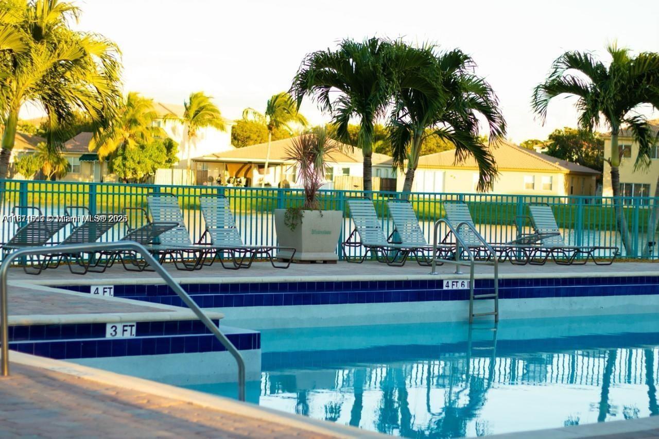 1371 Ne 42nd Ave Property Photo 31