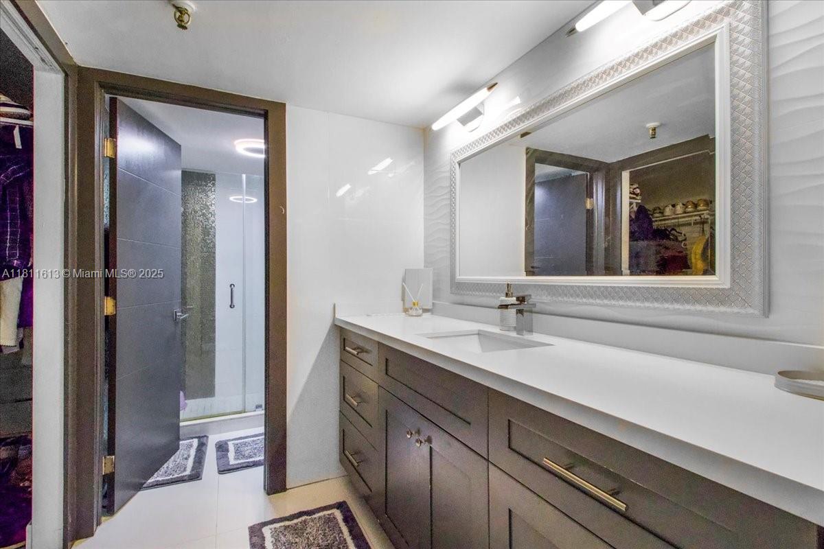 661 Ne 195th St 105 Property Photo 31