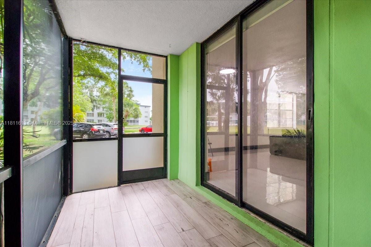 661 Ne 195th St 105 Property Photo 35