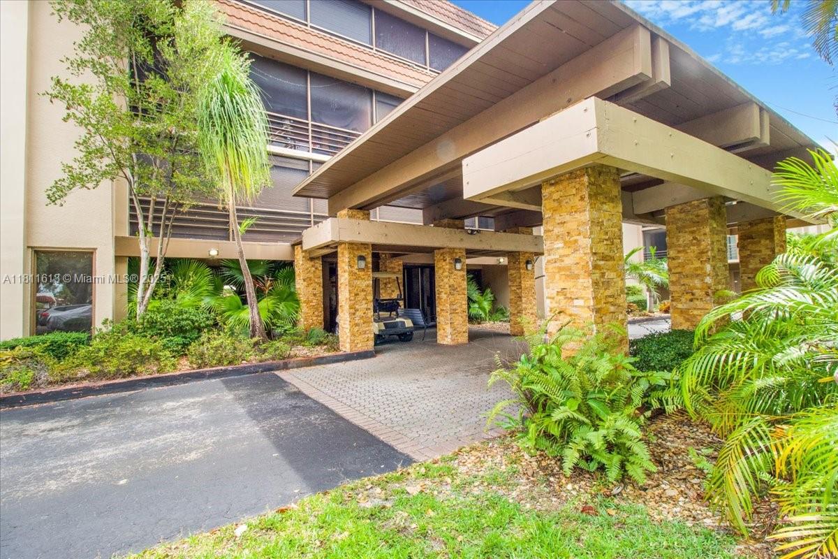 661 Ne 195th St 105 Property Photo 45