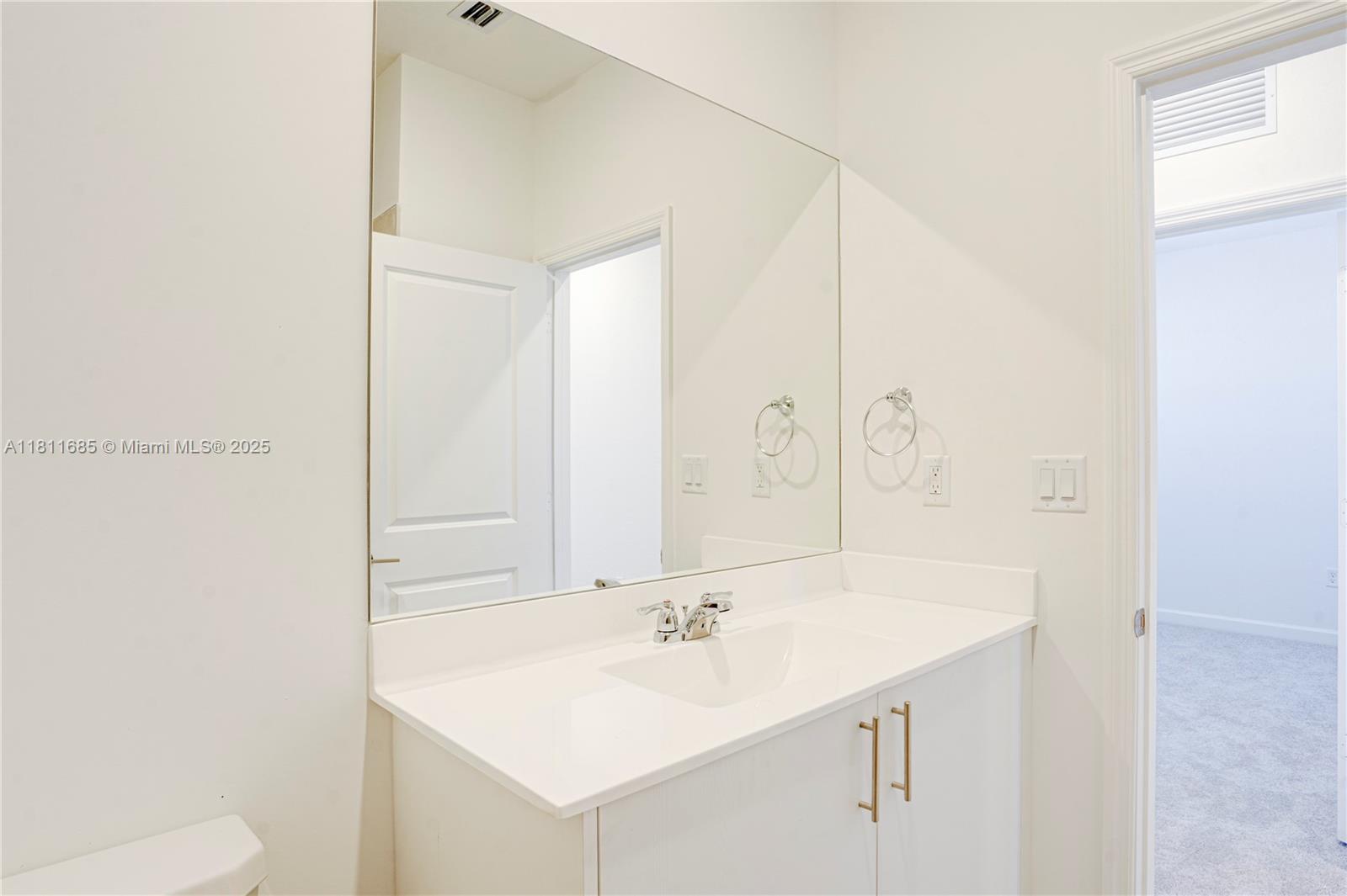 2425 Se 28th Ct 0 Property Photo 22