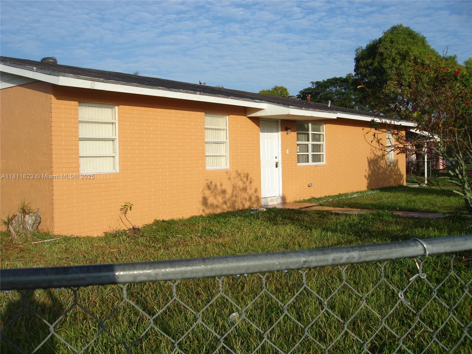 A11811823 Property Photo 1
